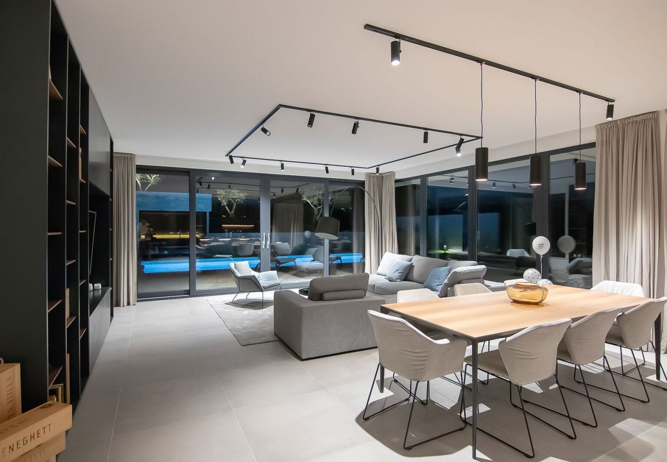 Villa in Rovinjsko Selo - Villa #1 for 8 people near Rovinj with 50 m2 private pool, sauna & pet friendly