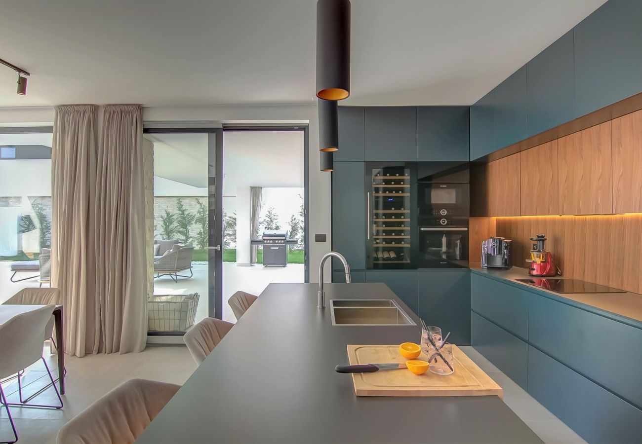 Villa in Rovinjsko Selo - Villa #1 for 8 people near Rovinj with 50 m2 private pool, sauna & pet friendly