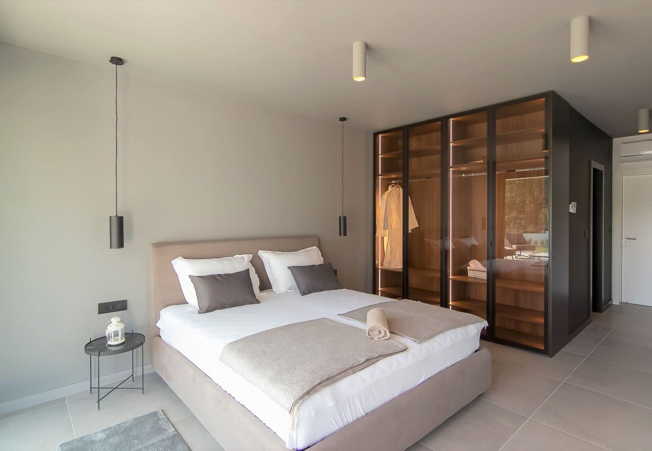 Villa in Rovinjsko Selo - Villa #1 for 8 people near Rovinj with 50 m2 private pool, sauna & pet friendly