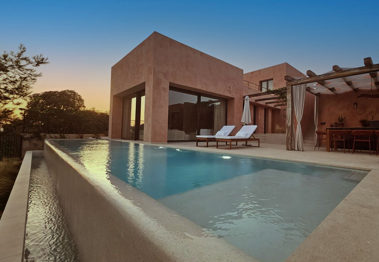 Villa in Žuntici - Villa Arcobaleno for 10 people near Rovinj with 56 m2 heated infinity pool 