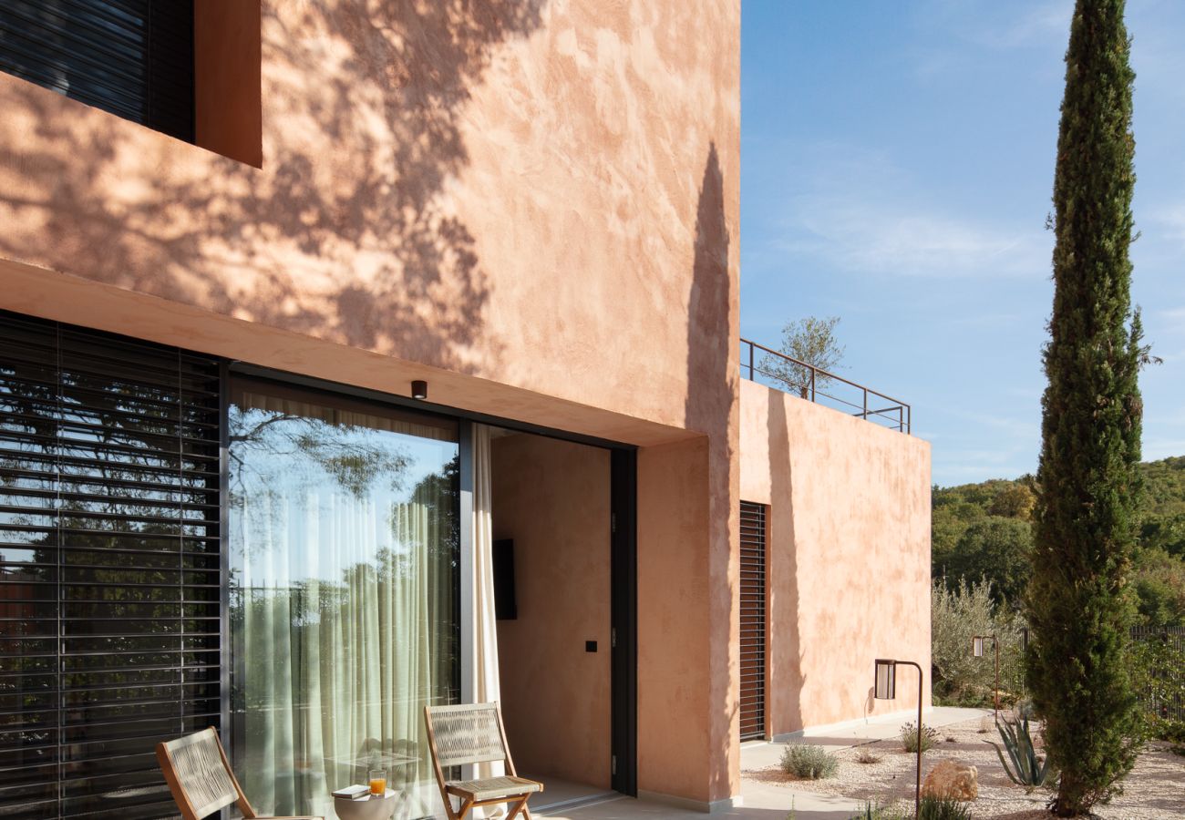 Villa in Žuntici - Villa Arcobaleno for 10 people near Rovinj with 56 m2 heated infinity pool 