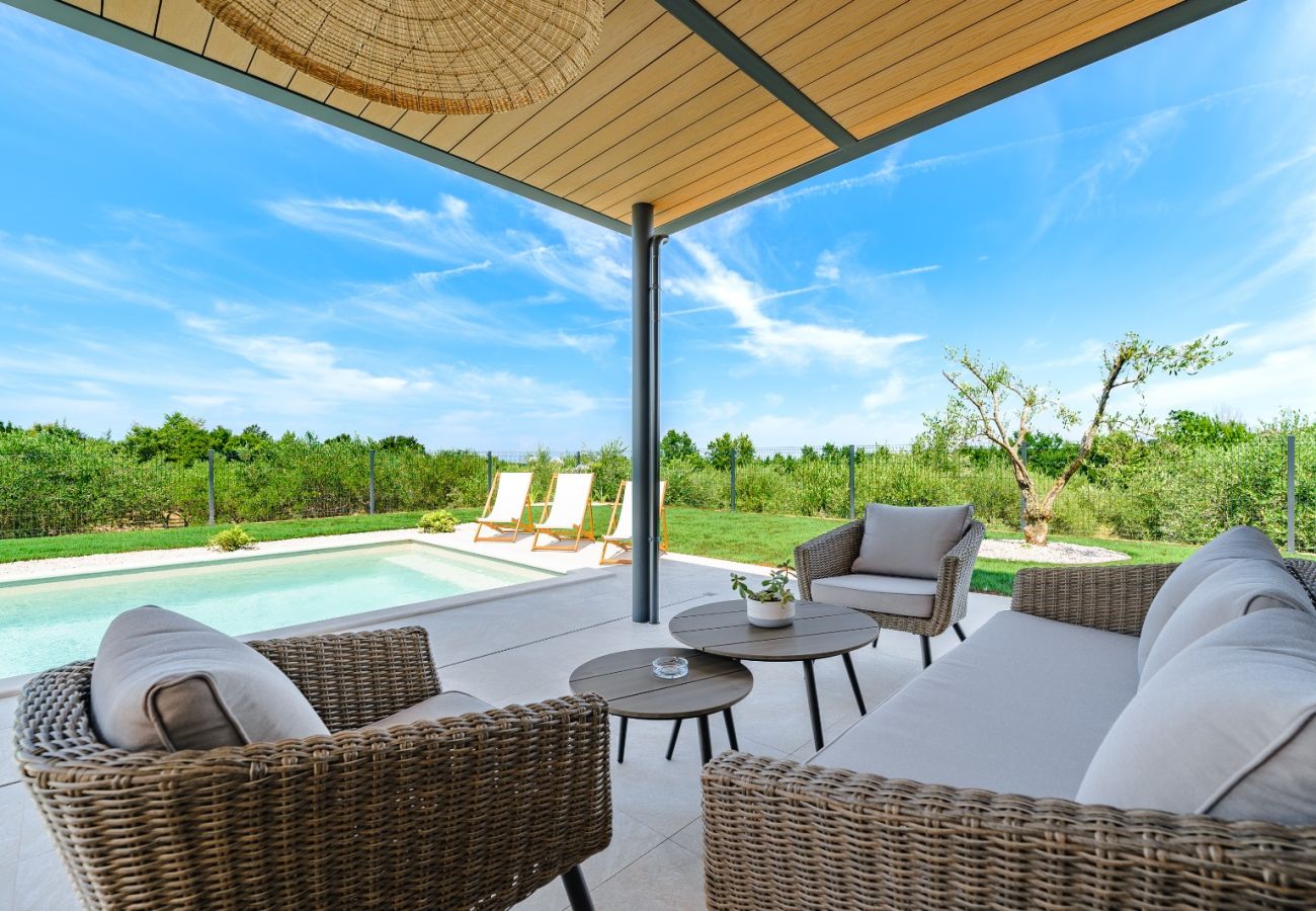 Villa in Štifanici - Casa Fiore Viola for 8 people with private heated pool & sea view