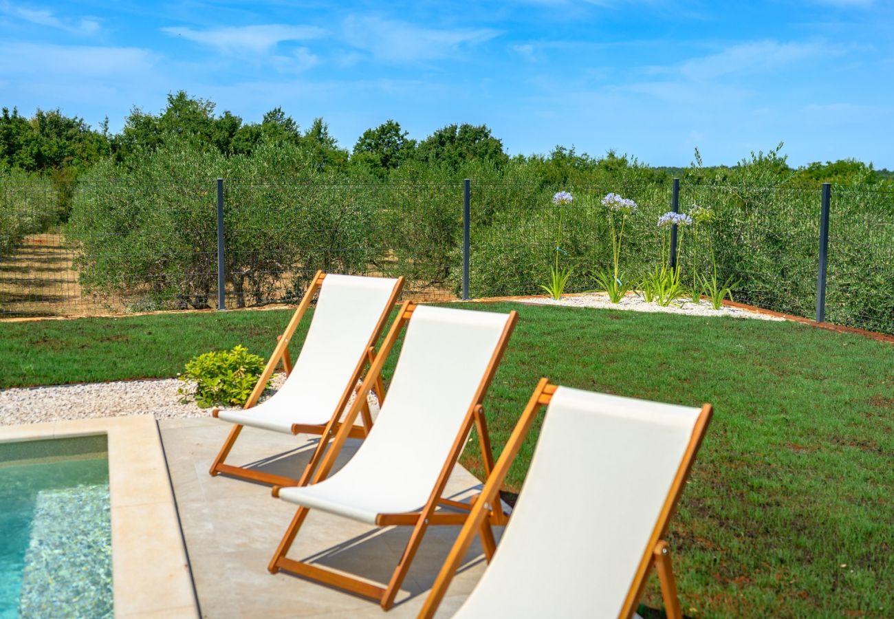 Villa in Štifanici - Casa Fiore Viola for 8 people with private heated pool & sea view