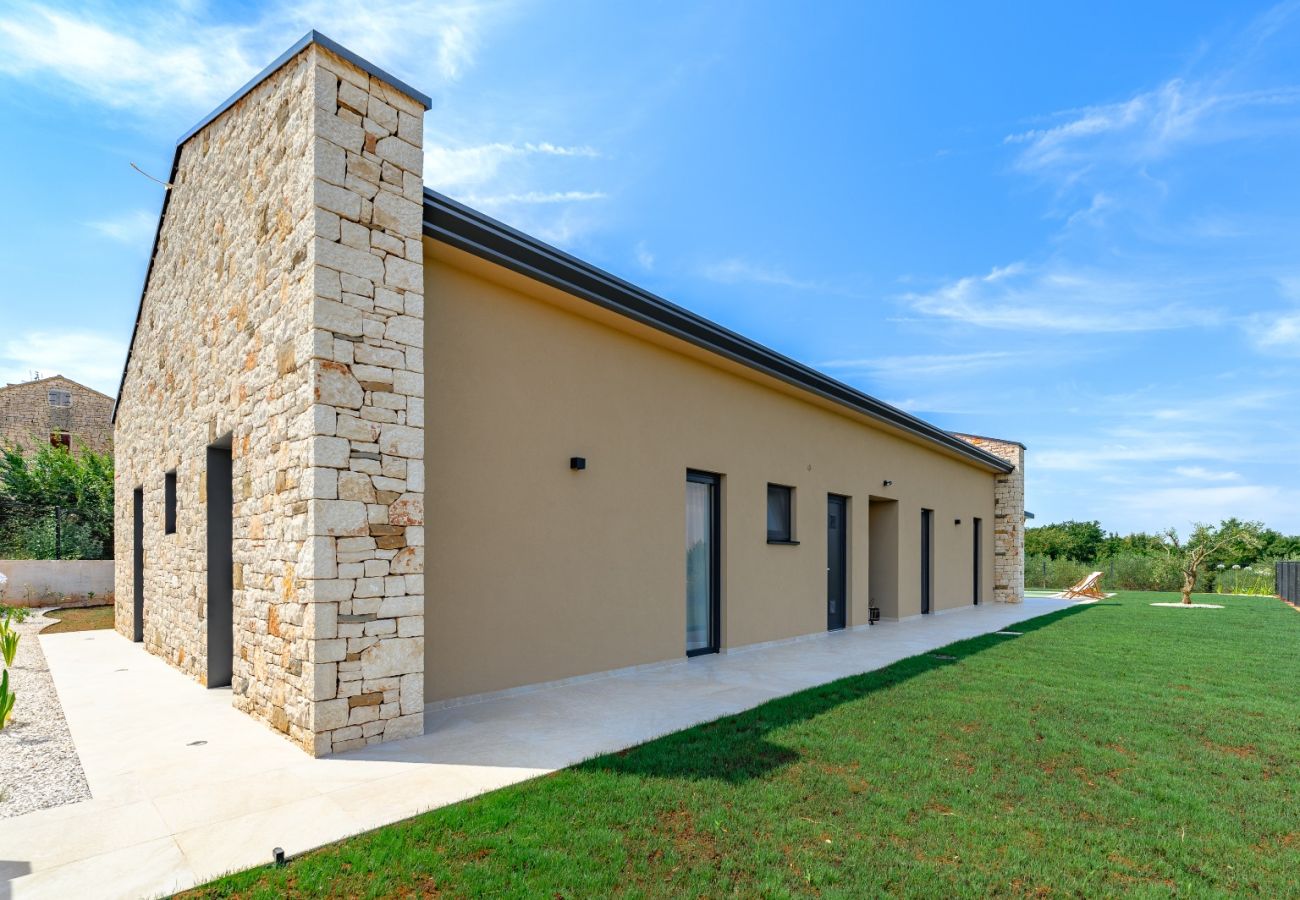 Villa in Štifanici - Casa Fiore Viola for 8 people with private heated pool & sea view