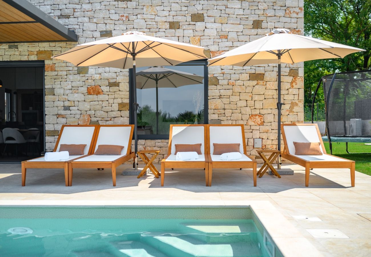Villa in Štifanici - Casa Fiore Viola for 8 people with private heated pool & sea view