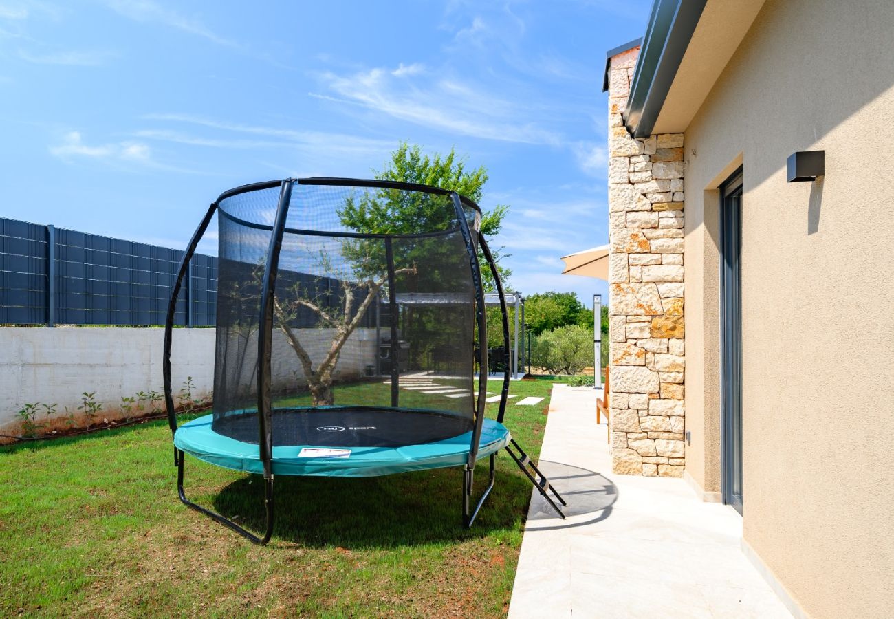 Villa in Štifanici - Casa Fiore Viola for 8 people with private heated pool & sea view