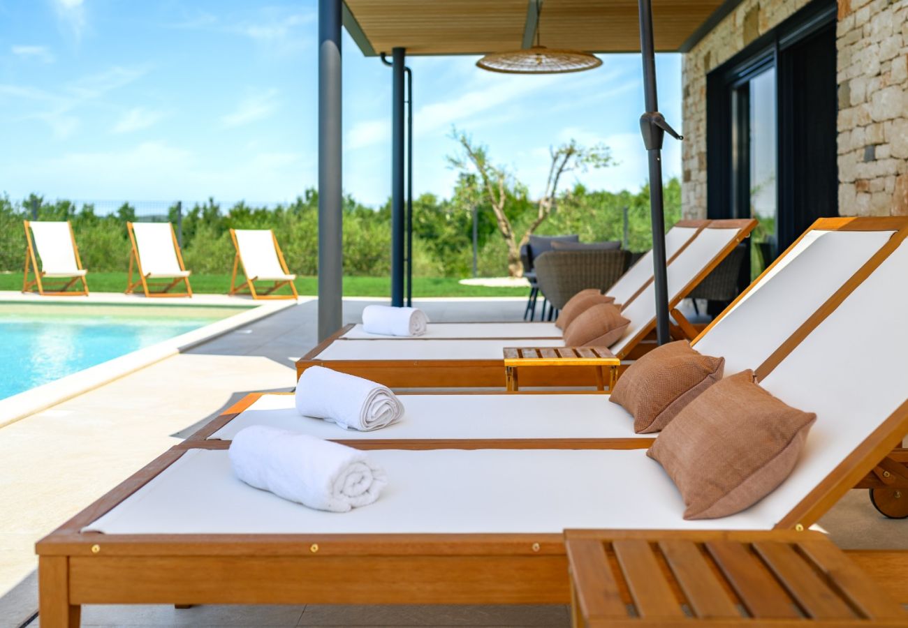 Villa in Štifanici - Casa Fiore Viola for 8 people with private heated pool & sea view