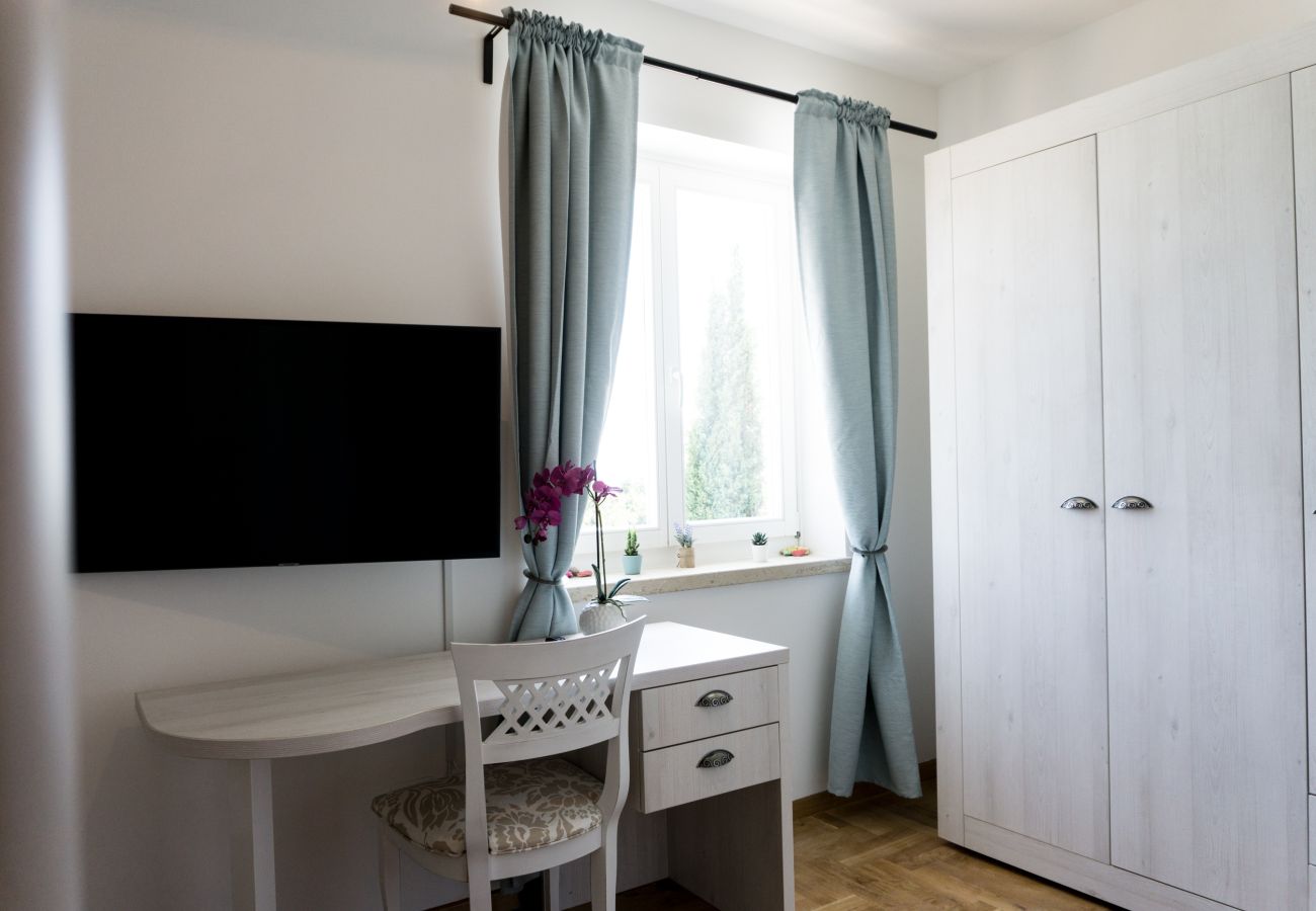 Villa in Smoljanci - Villa Histria Relax for 8 people in Central Istria with sea view and children playground
