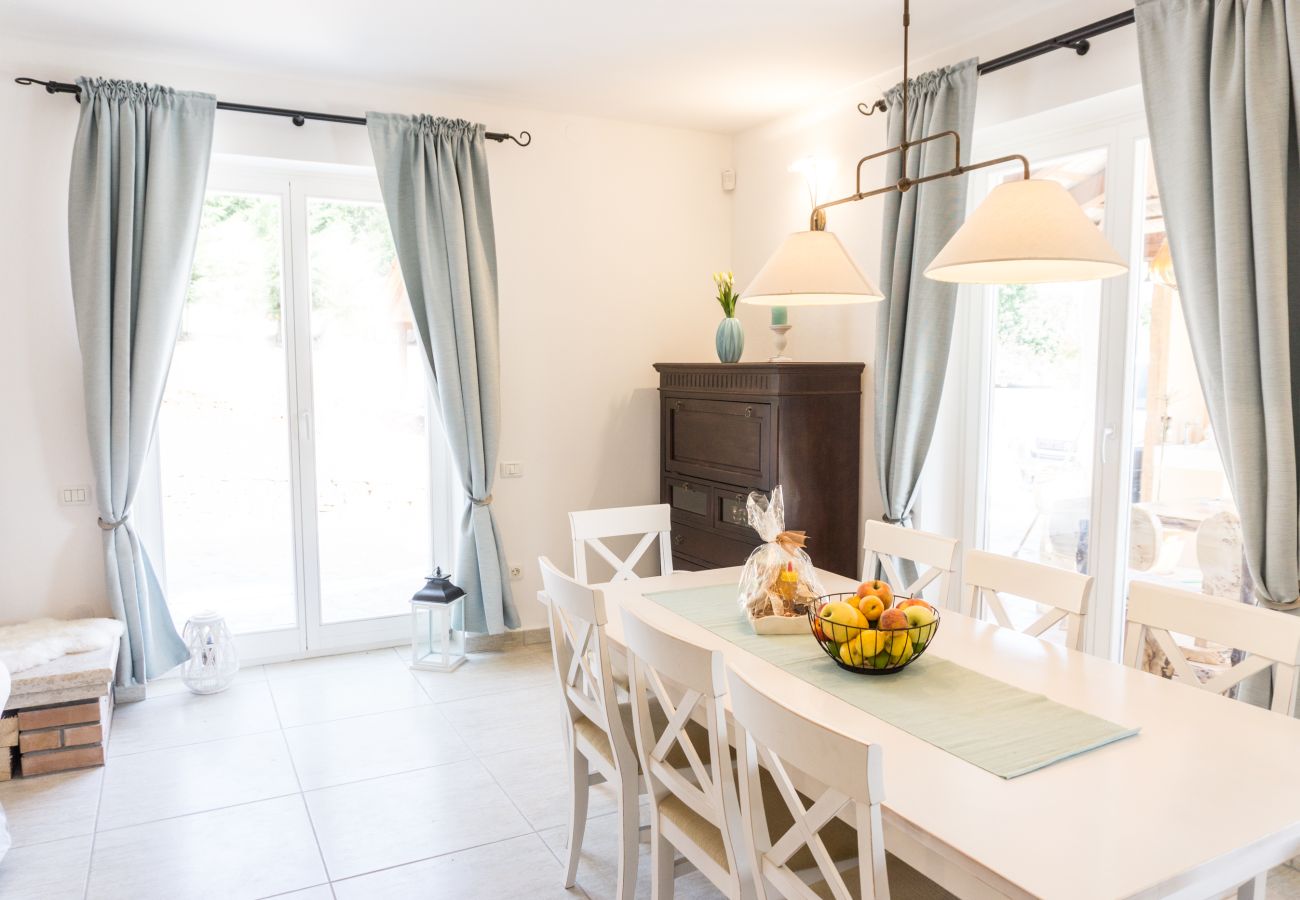 Villa in Smoljanci - Villa Histria Relax for 8 people in Central Istria with sea view and children playground