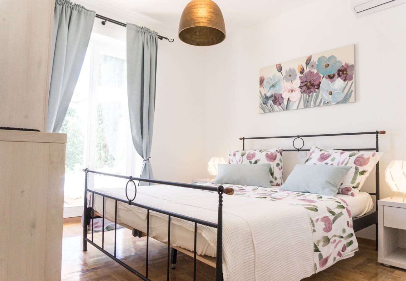 Villa in Smoljanci - Villa Histria Relax for 8 people in Central Istria with sea view and children playground