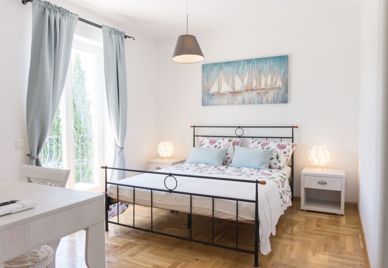 Villa in Smoljanci - Villa Histria Relax for 8 people in Central Istria with sea view and children playground