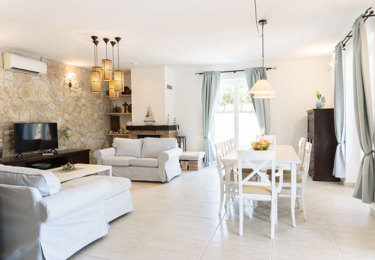 Villa in Smoljanci - Villa Histria Relax for 8 people in Central Istria with sea view and children playground