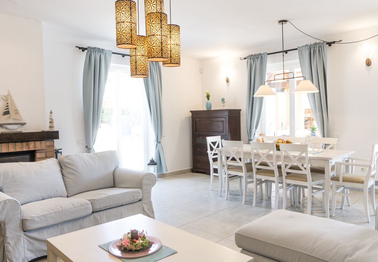 Villa in Smoljanci - Villa Histria Relax for 8 people in Central Istria with sea view and children playground
