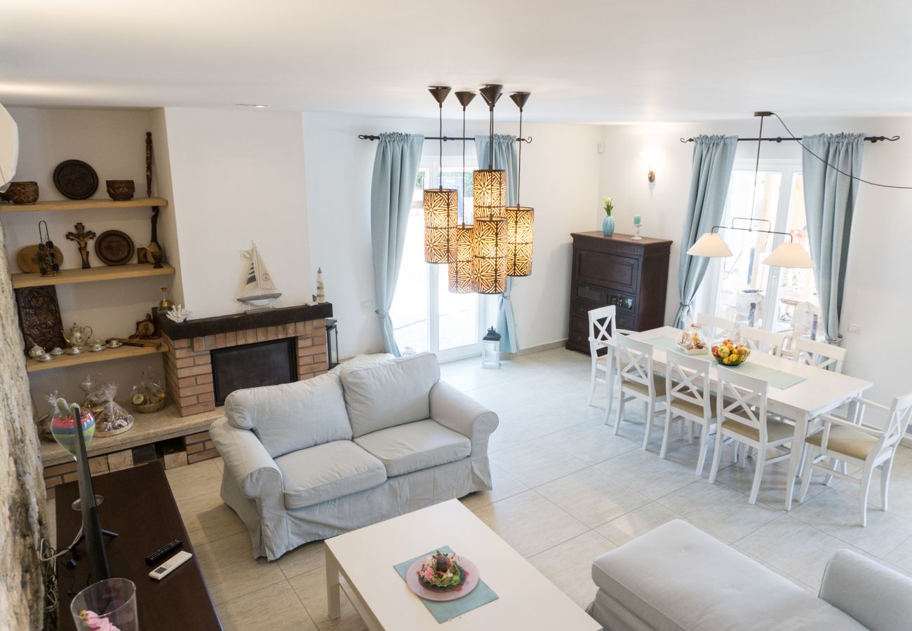 Villa in Smoljanci - Villa Histria Relax for 8 people in Central Istria with sea view and children playground