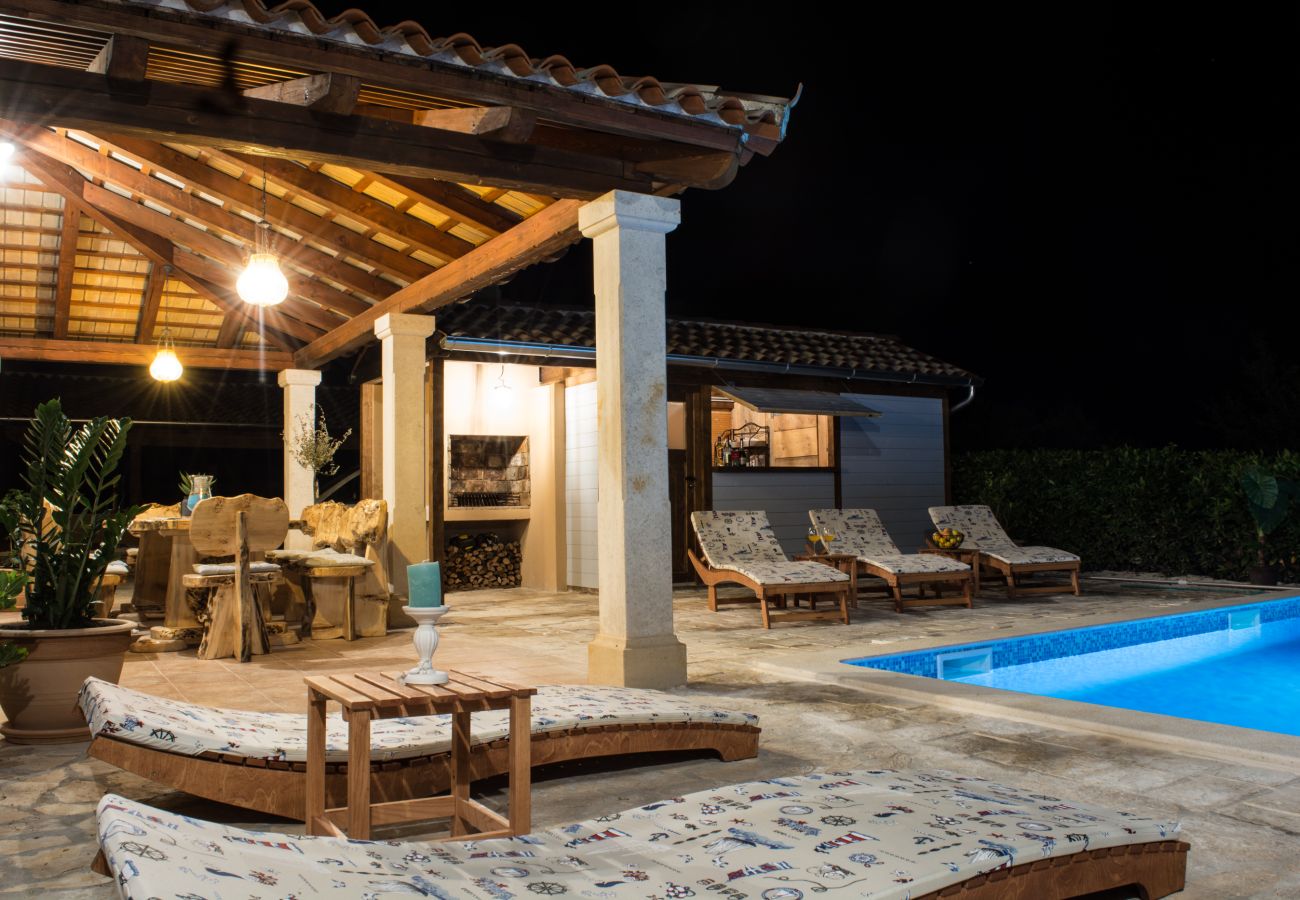 Villa in Smoljanci - Villa Histria Relax for 8 people in Central Istria with sea view and children playground