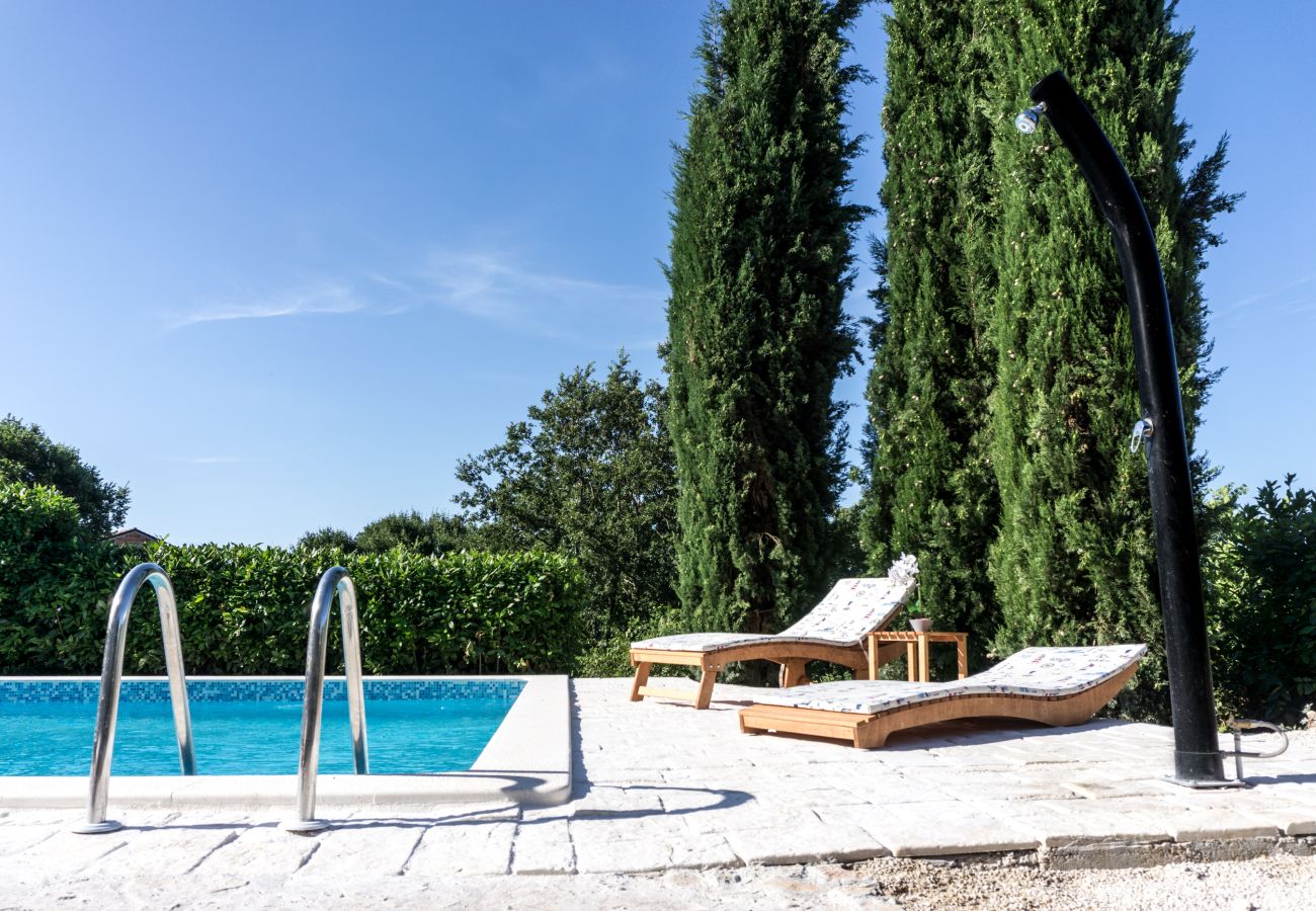 Villa in Smoljanci - Villa Histria Relax for 8 people in Central Istria with sea view and children playground