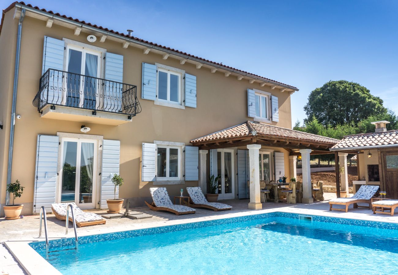 Villa in Smoljanci - Villa Histria Relax for 8 people in Central Istria with sea view and children playground
