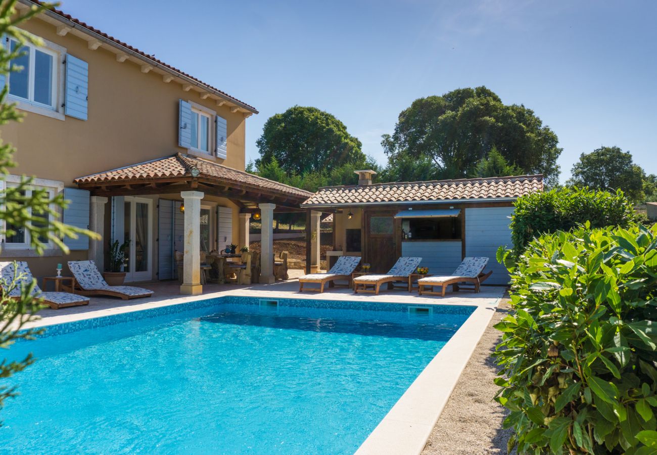 Villa in Smoljanci - Villa Histria Relax for 8 people in Central Istria with sea view and children playground