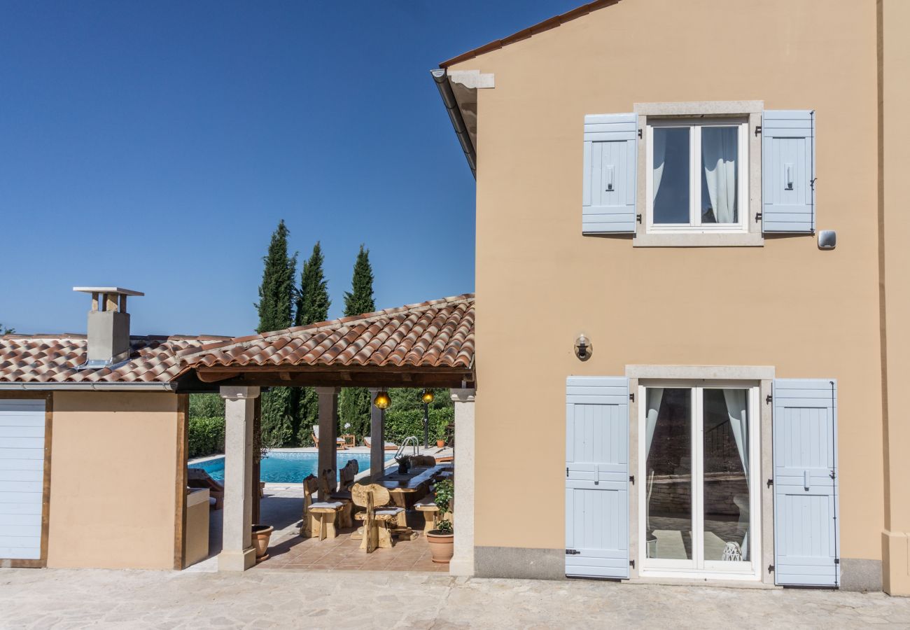 Villa in Smoljanci - Villa Histria Relax for 8 people in Central Istria with sea view and children playground
