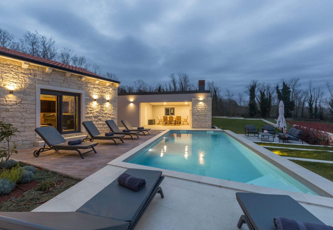 Villa in Pinežici - Villa Harmony for 8 people in Central Istria with 50 m2 private pool and sea view