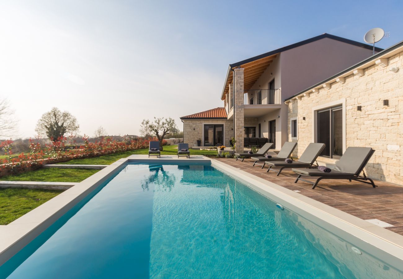 Villa in Pinežici - Villa Harmony for 8 people in Central Istria with 50 m2 private pool and sea view
