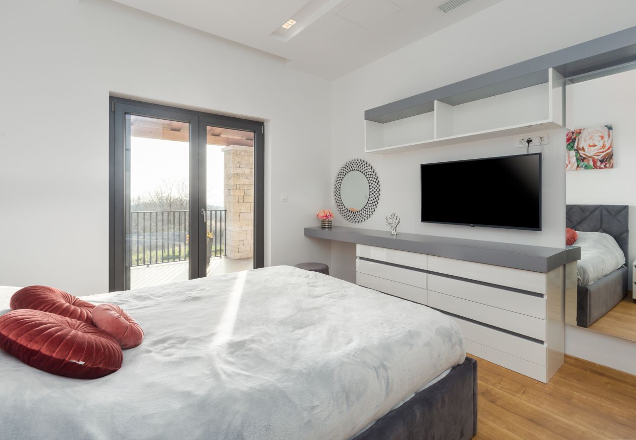 Villa in Pinežici - Villa Harmony for 8 people in Central Istria with 50 m2 private pool and sea view