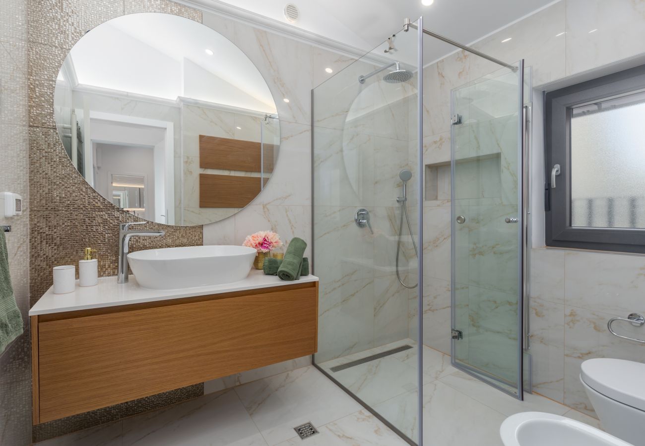 Villa in Pinežici - Villa Harmony for 8 people in Central Istria with 50 m2 private pool and sea view
