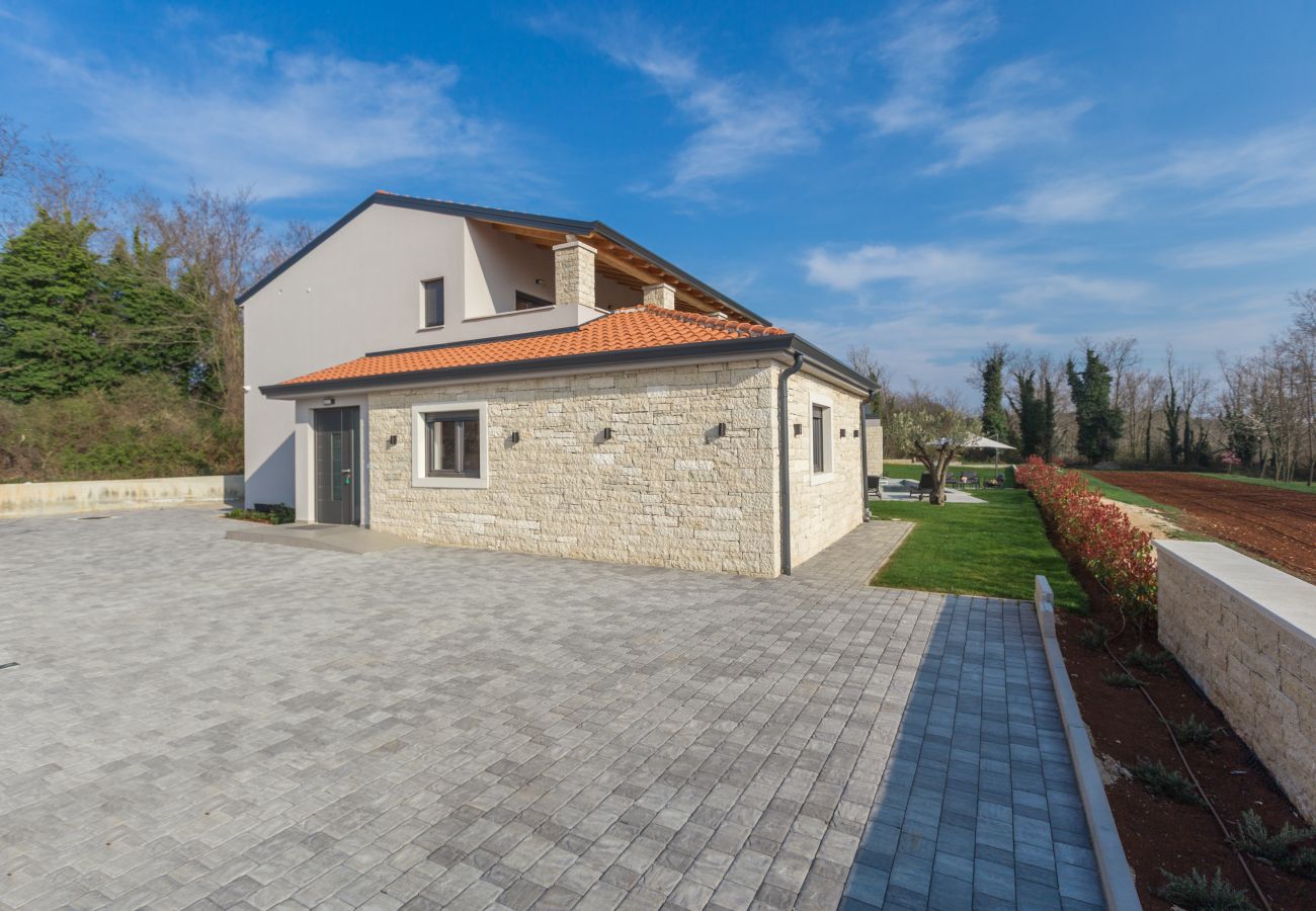 Villa in Pinežici - Villa Harmony for 8 people in Central Istria with 50 m2 private pool and sea view