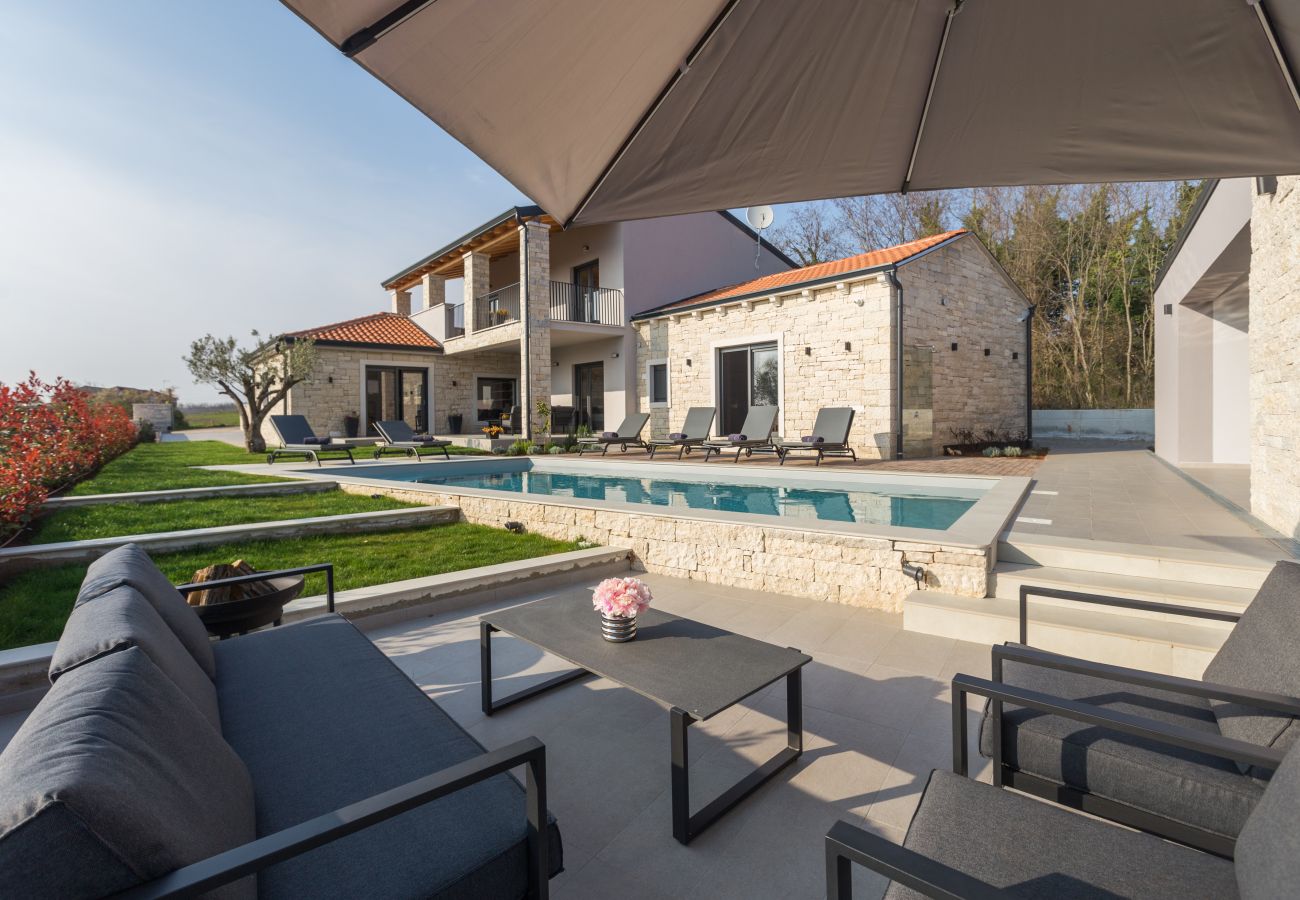 Villa in Pinežici - Villa Harmony for 8 people in Central Istria with 50 m2 private pool and sea view