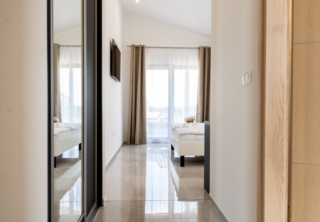 Villa in Rebici - Villa Istra Relax Smaragd for 8 people with heated pool & pet friendly only 800 m from the beach