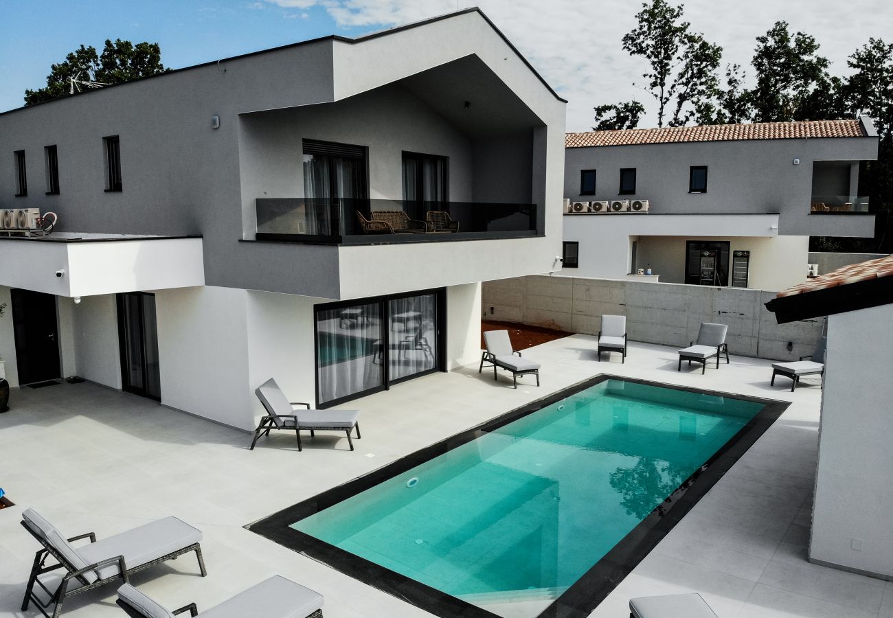 Villa in Rebici - Villa Istra Relax Smaragd for 8 people with heated pool & pet friendly only 800 m from the beach
