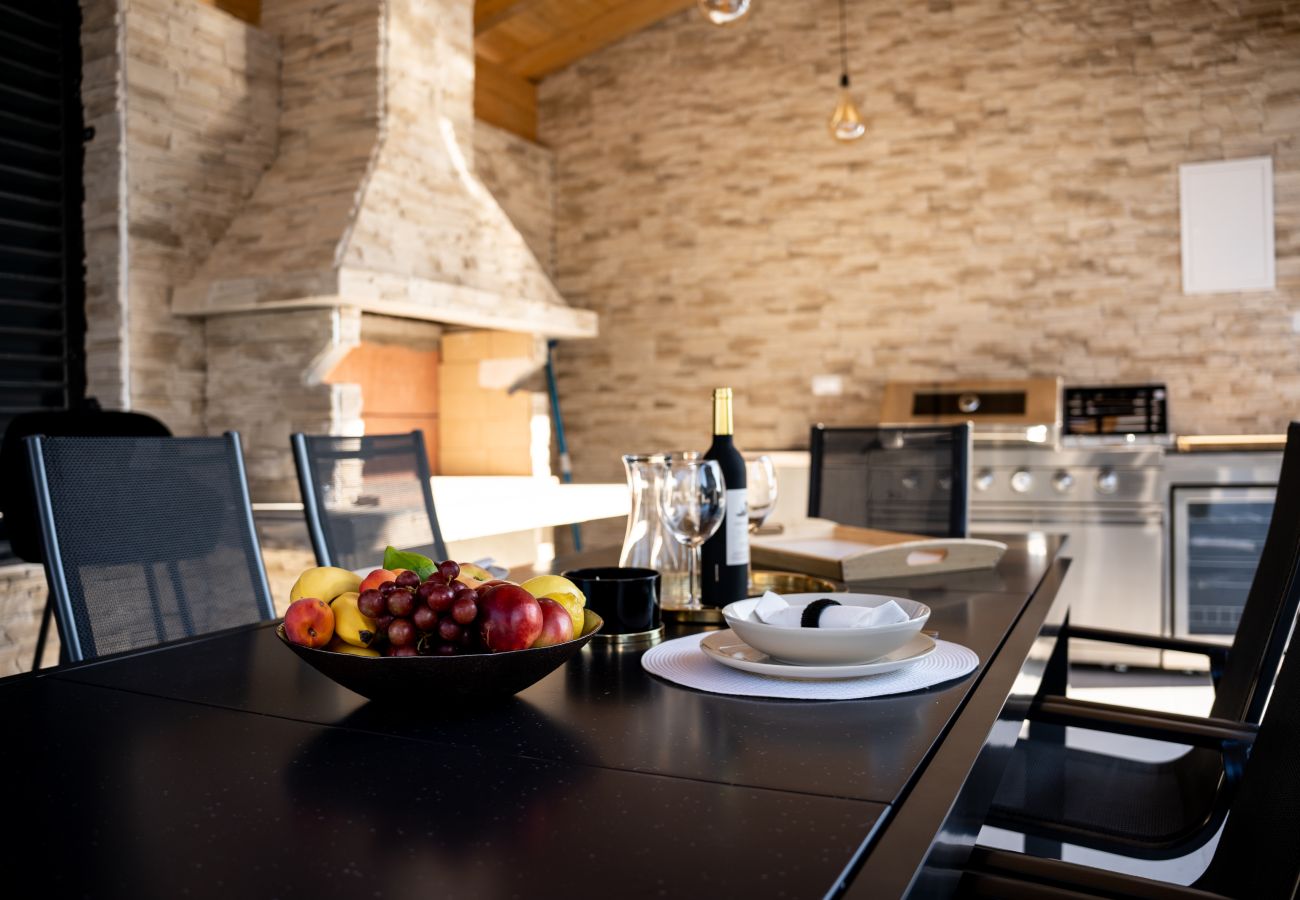 Villa in Rebici - Villa Istra Relax Smaragd for 8 people with heated pool & pet friendly only 800 m from the beach