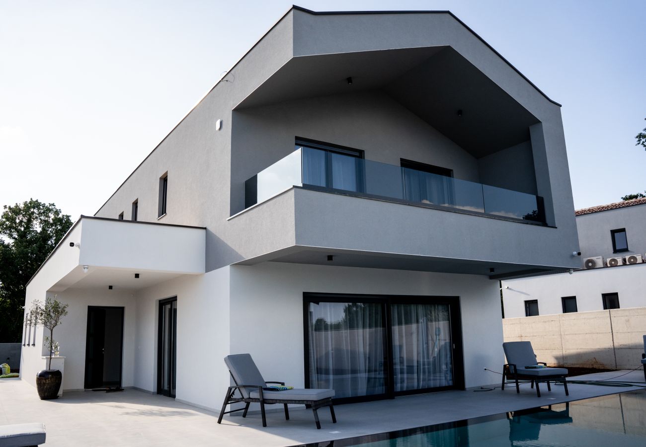 Villa in Rebici - Villa Istra Relax Smaragd for 8 people with heated pool & pet friendly only 800 m from the beach