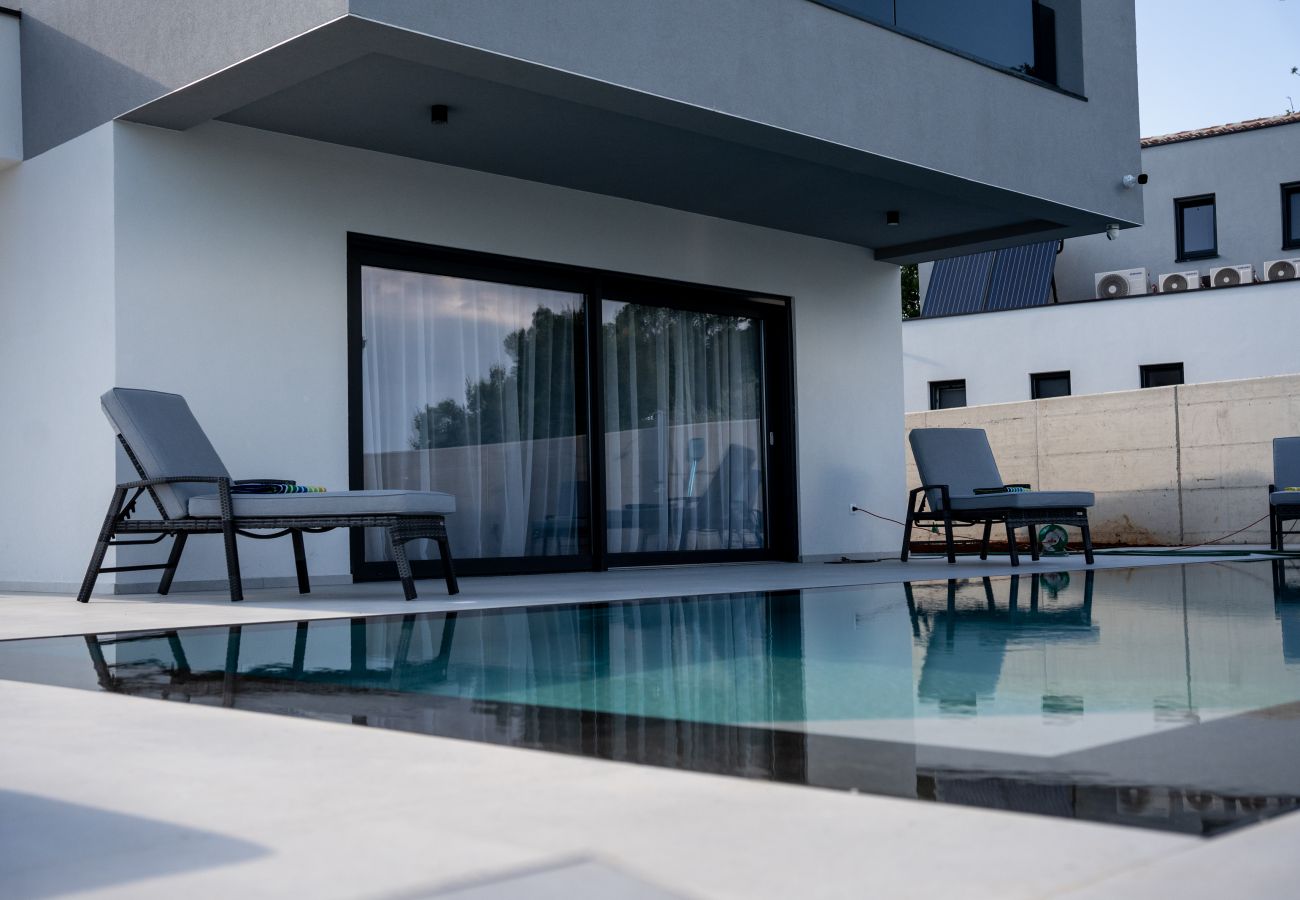 Villa in Rebici - Villa Istra Relax Smaragd for 8 people with heated pool & pet friendly only 800 m from the beach
