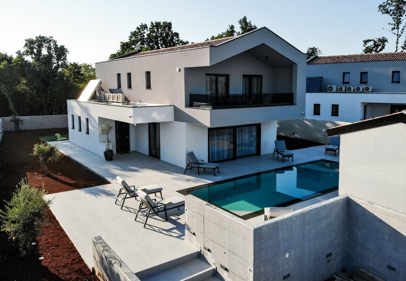 Villa in Rebici - Villa Istra Relax Smaragd for 8 people with heated pool & pet friendly only 800 m from the beach