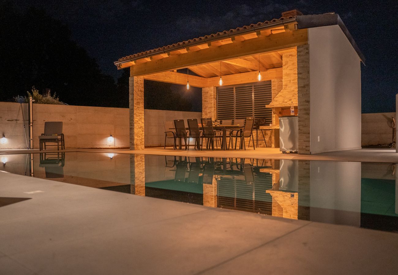 Villa in Rebici - Villa Istra Relax Smaragd for 8 people with heated pool & pet friendly only 800 m from the beach