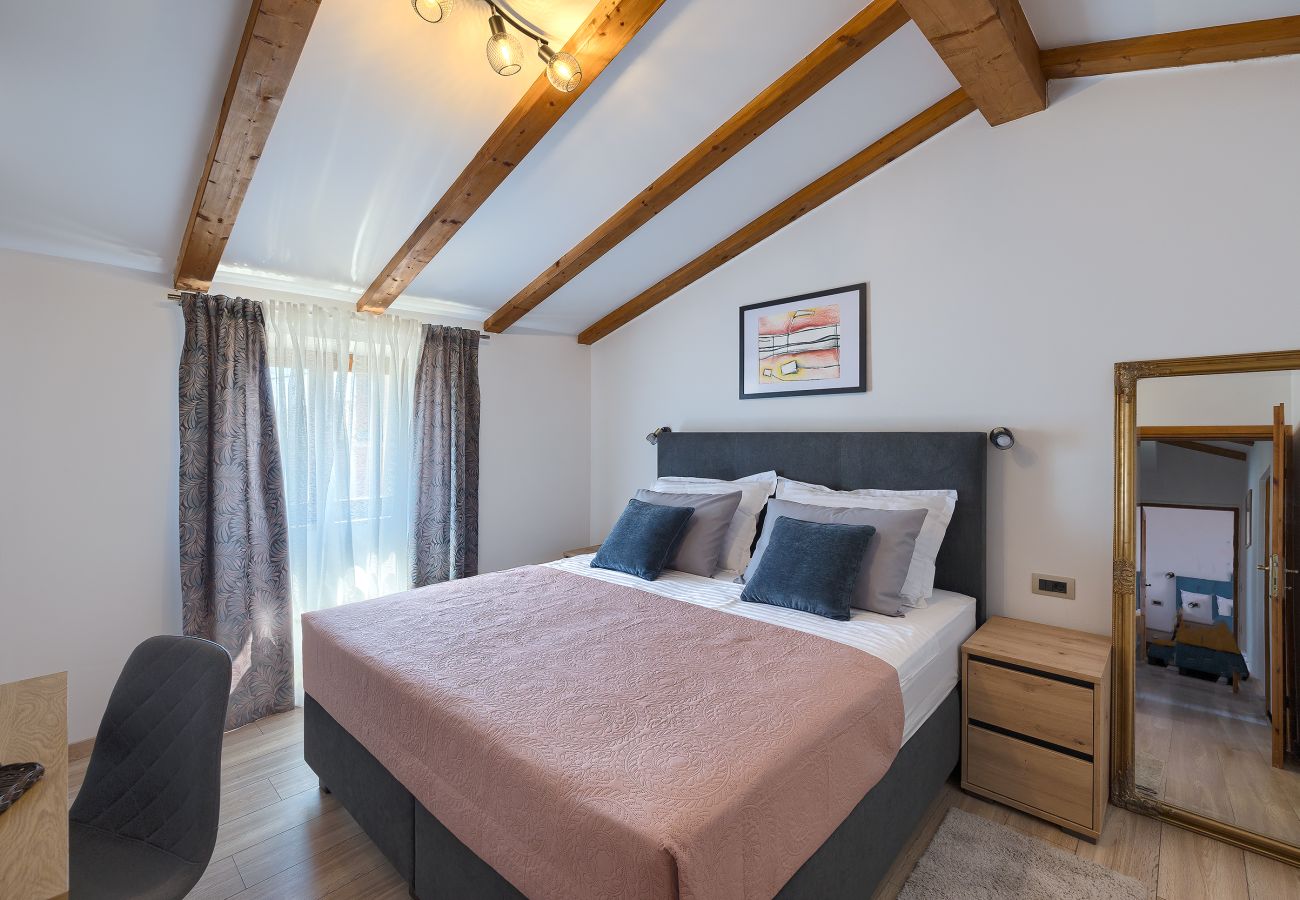 Villa in Marcana - Villa Tonin for 6 people near Pula with jacuzzi & children playground