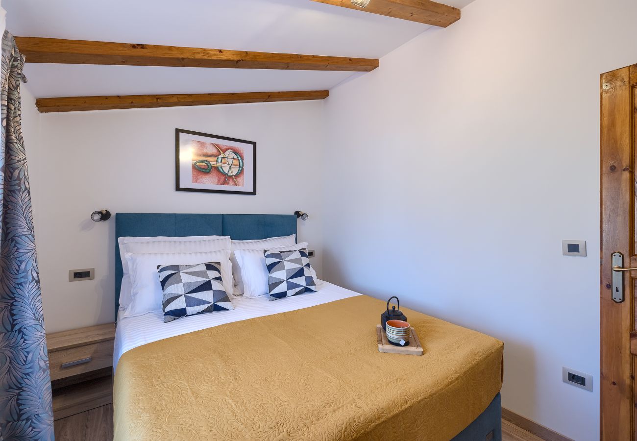 Villa in Marcana - Villa Tonin for 6 people near Pula with jacuzzi & children playground