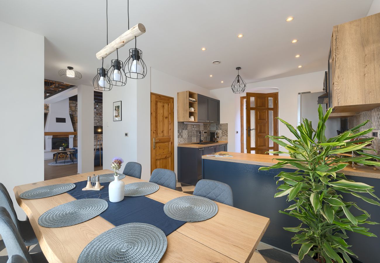 Villa in Marcana - Villa Tonin for 6 people near Pula with jacuzzi & children playground