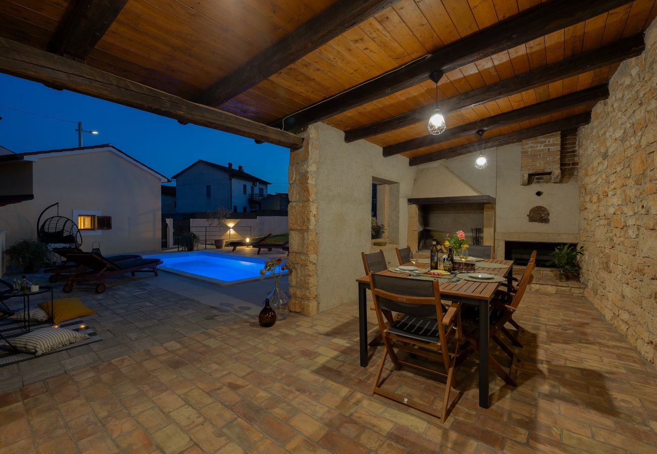 Villa in Marcana - Villa Tonin for 6 people near Pula with jacuzzi & children playground
