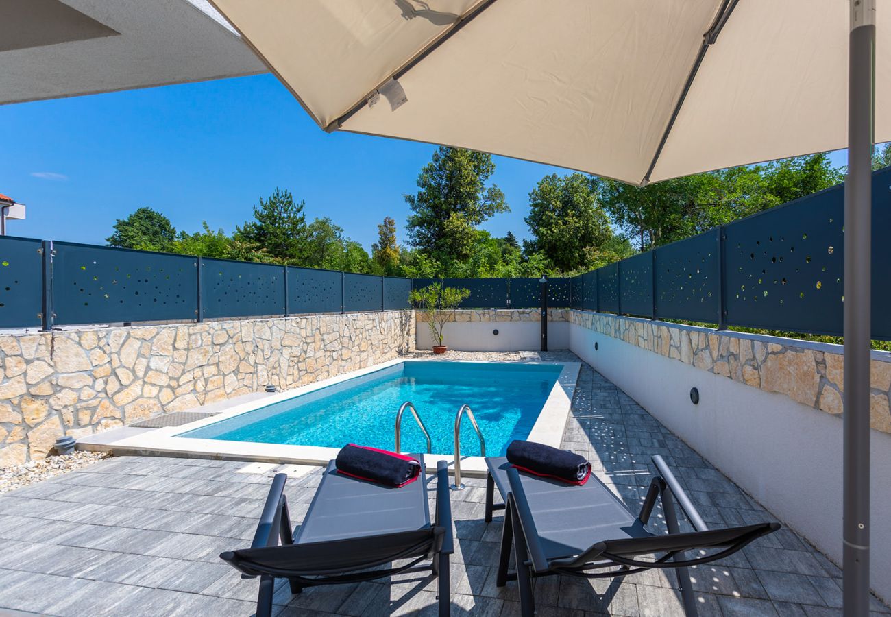 Villa in Malinska - Villa Larus on Island Krk for 6 people with sea view & only 500 m from the sea