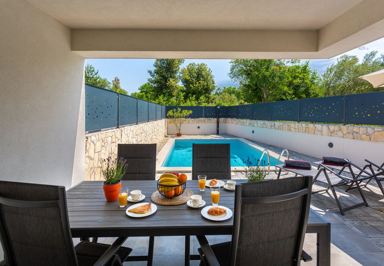 Villa in Malinska - Villa Larus on Island Krk for 6 people with sea view & only 500 m from the sea