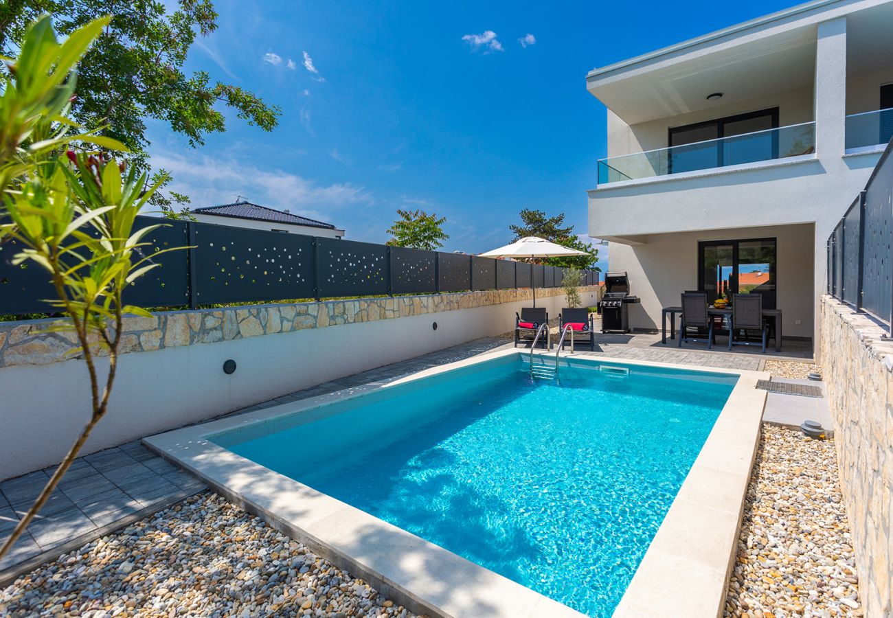 Villa in Malinska - Villa Larus on Island Krk for 6 people with sea view & only 500 m from the sea