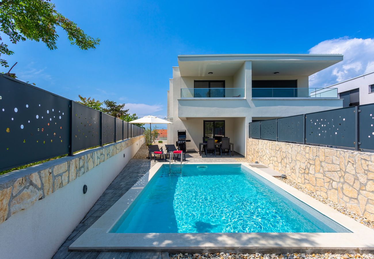 Villa in Malinska - Villa Larus on Island Krk for 6 people with sea view & only 500 m from the sea