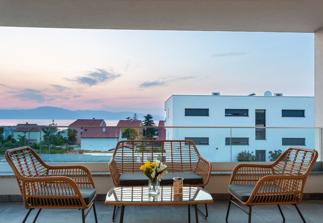 Villa in Malinska - Villa Larus on Island Krk for 6 people with sea view & only 500 m from the sea