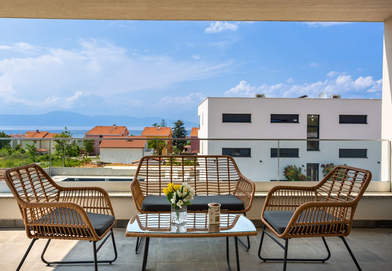 Villa in Malinska - Villa Larus on Island Krk for 6 people with sea view & only 500 m from the sea