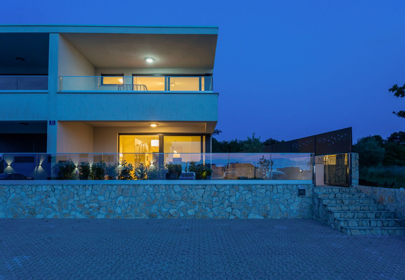 Villa in Malinska - Villa Larus on Island Krk for 6 people with sea view & only 500 m from the sea