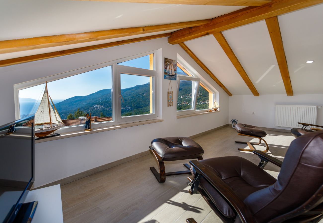 Villa in Opatija - Villa Ivetta for 10 people near Opatija with sea view & children playground