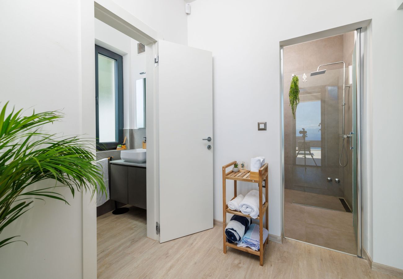 Villa in Mošcenicka Draga - Villa Levant for 10 people near Opatija with jacuzzi & sea view