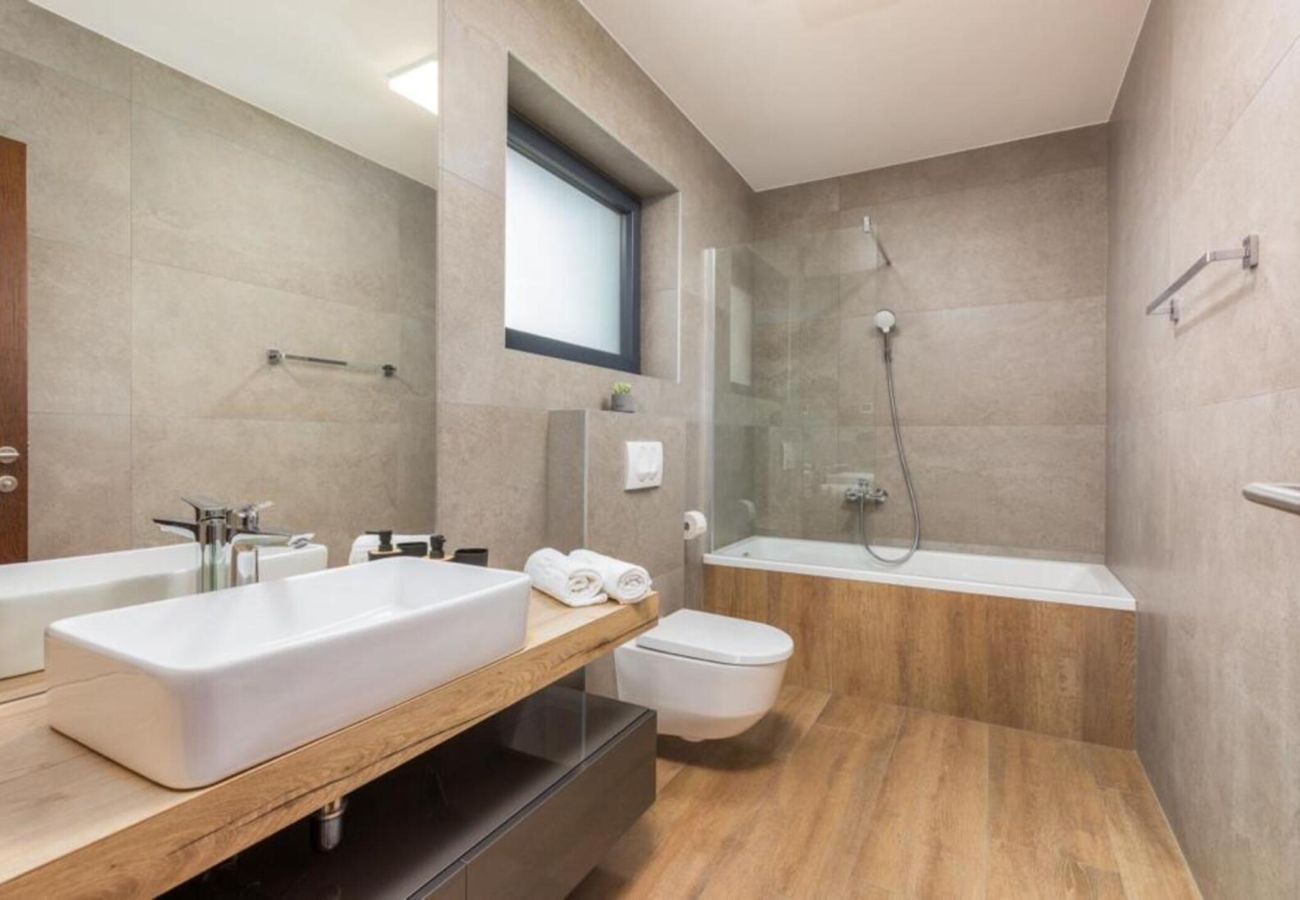 Villa in Juršici - Villa Ana Škicini for 10 people with private pool and sea view near Novigrad
